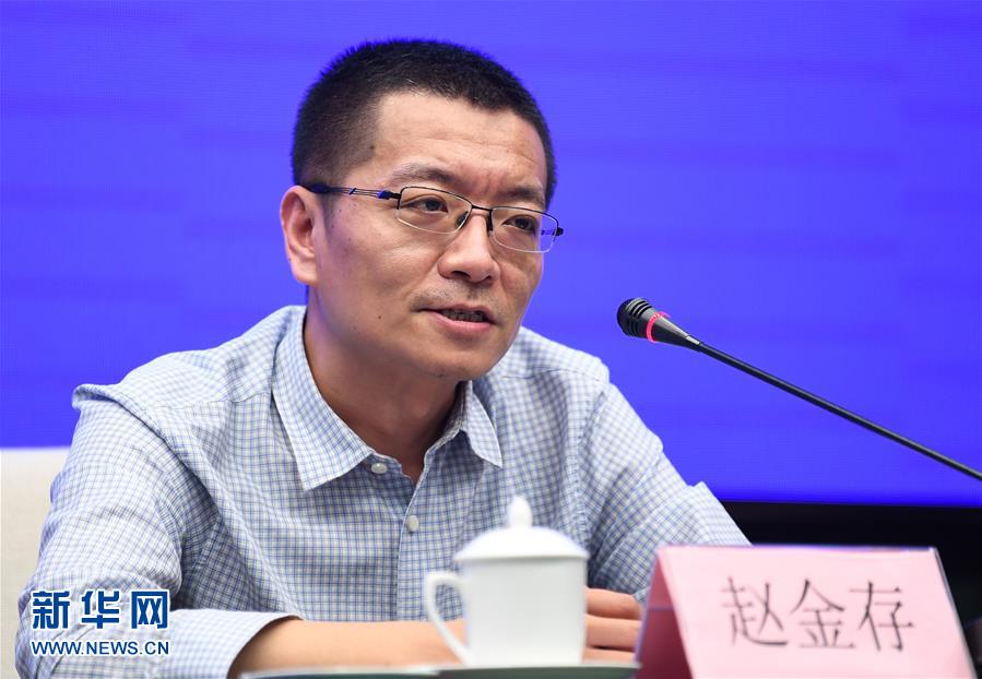 （聚焦疫情防控·圖文互動）（2）鐘南山、李蘭娟院士團隊從新冠肺炎患者糞便中分離出病毒