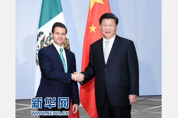 11月16日，國(guó)家主席習(xí)近平在土耳其安塔利亞會(huì)見墨西哥總統(tǒng)培尼亞。 新華社記者張鐸攝